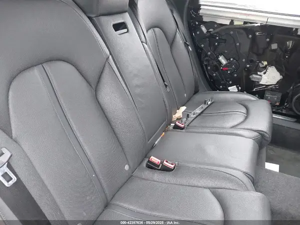 WAU44AFD1JN000676 2018 AUDI A8 - Image 8