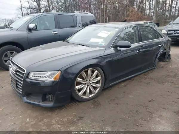 WAU44AFD2HN003919 2017 AUDI A8 - Image 2
