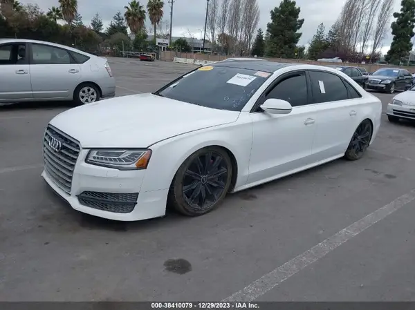 WAU44AFD3HN013035 2017 AUDI A8 - Image 2