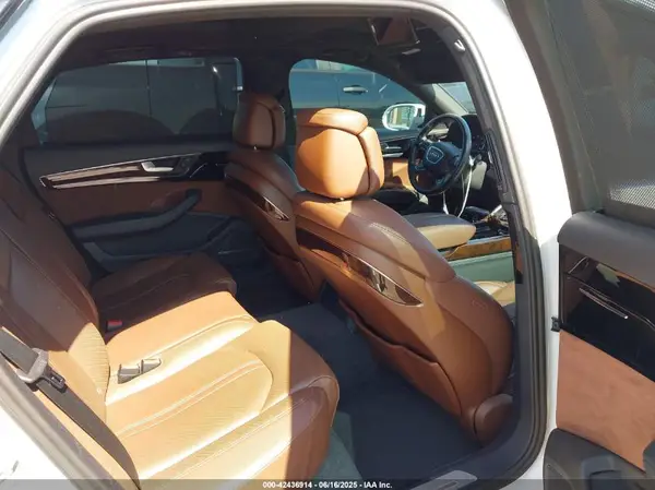 WAU44AFD3JN000288 2018 AUDI A8 - Image 8