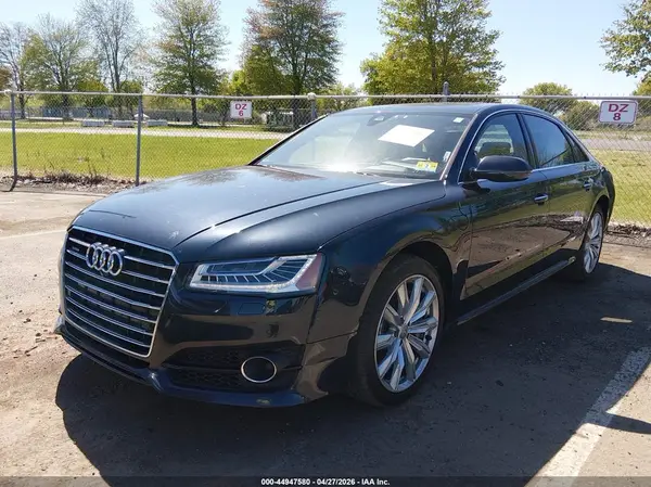 WAU44AFD4HN011133 2017 AUDI A8 - Image 2