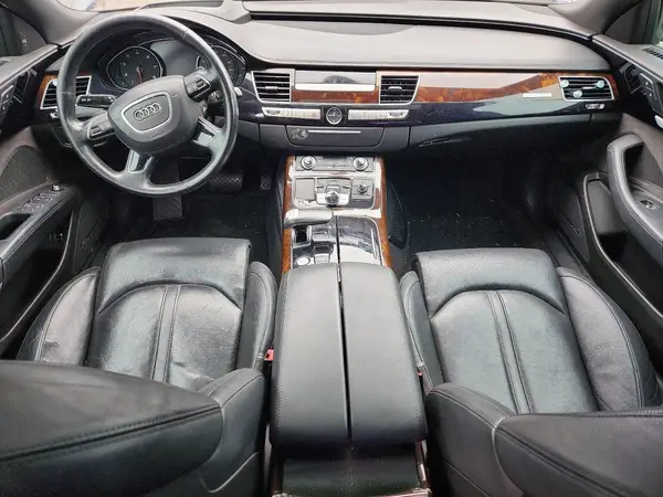 WAU44AFD5HN006975 2017 AUDI A8 - Image 8