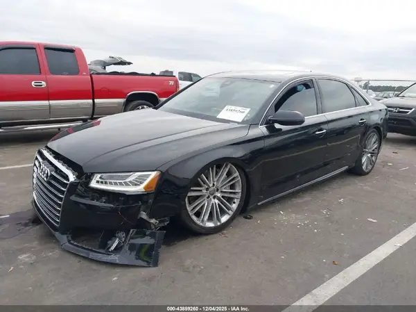 WAU44AFD5HN010069 2017 AUDI A8 - Image 2