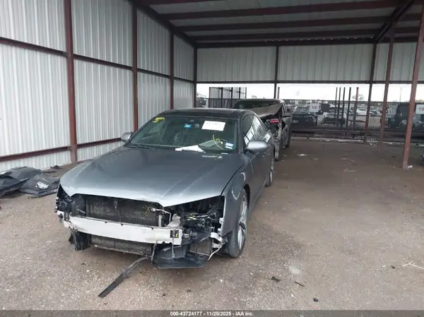 WAU44AFD5HN013294 2017 AUDI A8 - Image 2