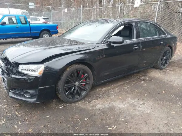 WAU44AFD6HN010954 2017 AUDI A8 - Image 2