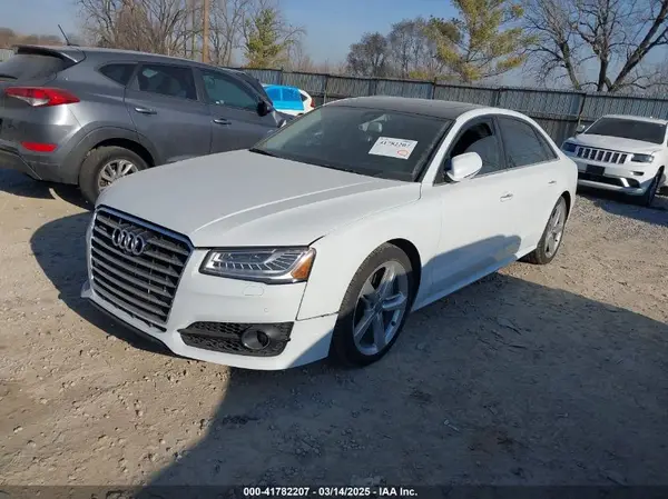 WAU44AFD6JN000835 2018 AUDI A8 - Image 2