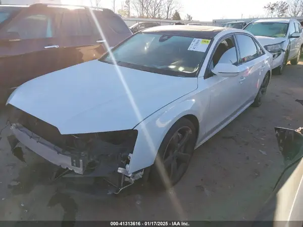 WAU44AFD7JN000598 2018 AUDI A8 - Image 2