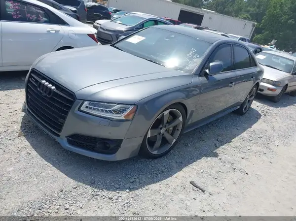 WAU44AFD8JN000447 2018 AUDI A8 - Image 2