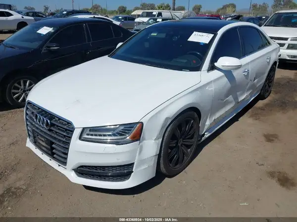 WAU44AFD9HN011144 2017 AUDI A8 - Image 2