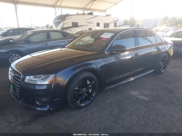 WAU44AFD9HN019308 2017 AUDI A8 - Image 2