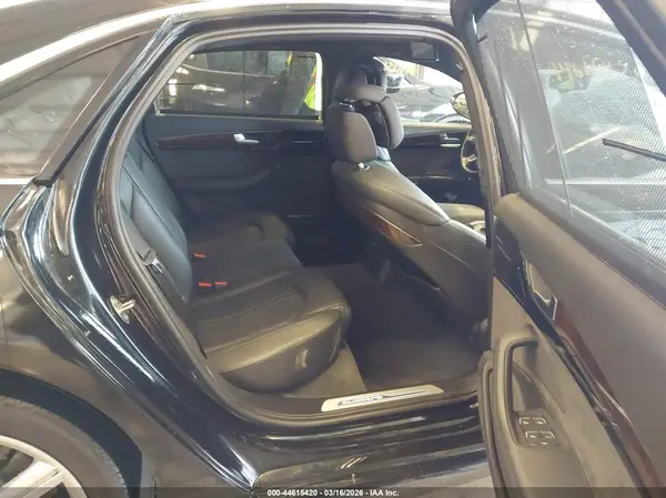 WAU44AFD9HN019325 2017 AUDI A8 - Image 8