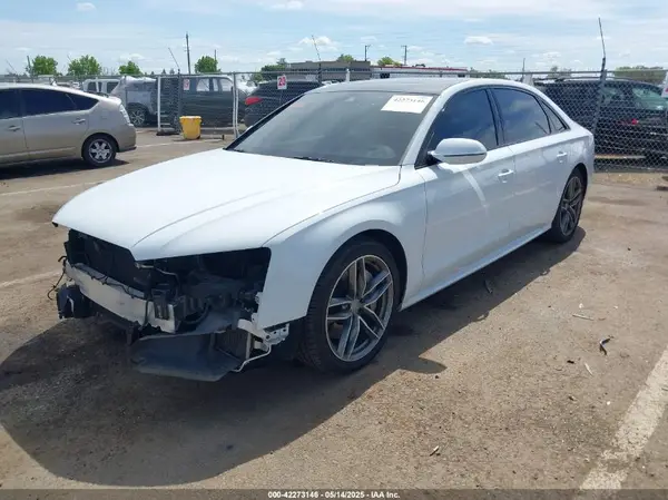 WAU44AFD9HN019969 2017 AUDI A8 - Image 2
