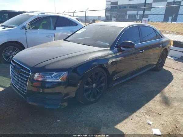 WAU44AFDXHN012545 2017 AUDI A8 - Image 2