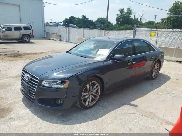 WAU44AFDXHN015591 2017 AUDI A8 - Image 2