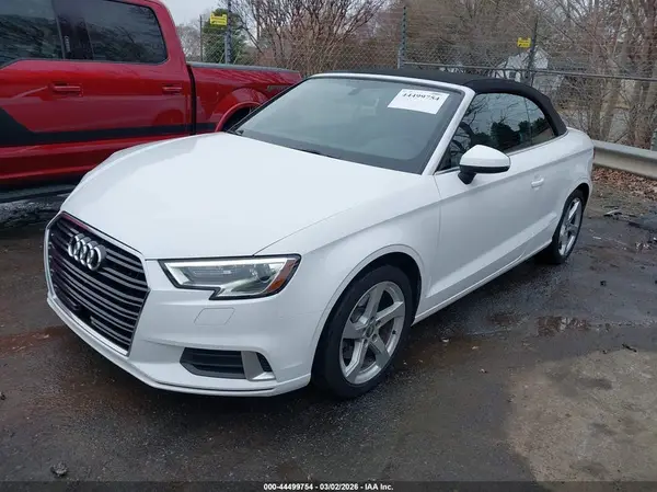 WAU6ULFF2K1032485 2019 AUDI A3 - Image 2