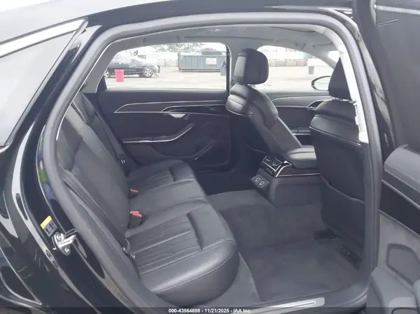WAU8DAF80KN002814 2019 AUDI A8 - Image 8
