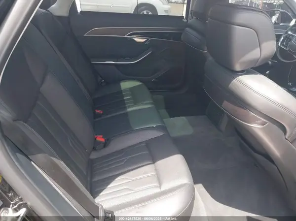 WAU8DAF80KN005065 2019 AUDI A8 - Image 8