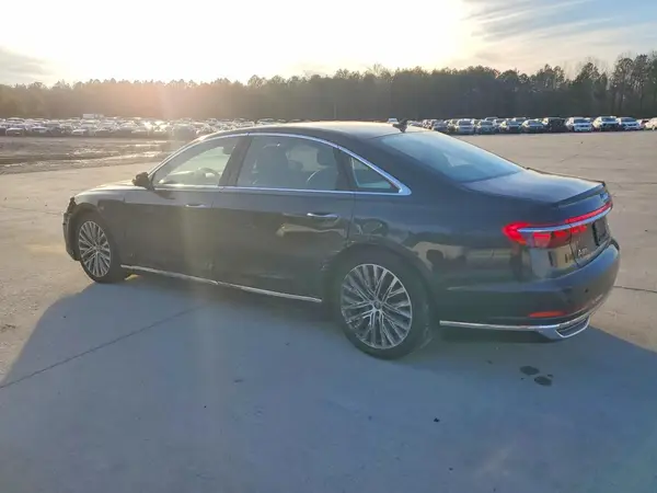 WAU8DAF80KN005261 2019 AUDI A8 - Image 2