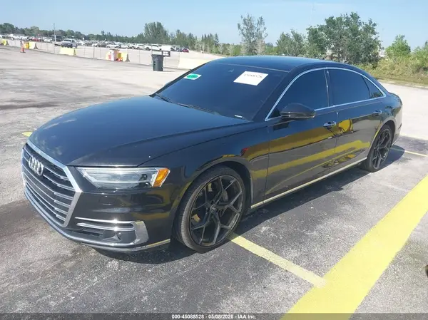 WAU8DAF80KN015191 2019 AUDI A8 - Image 2