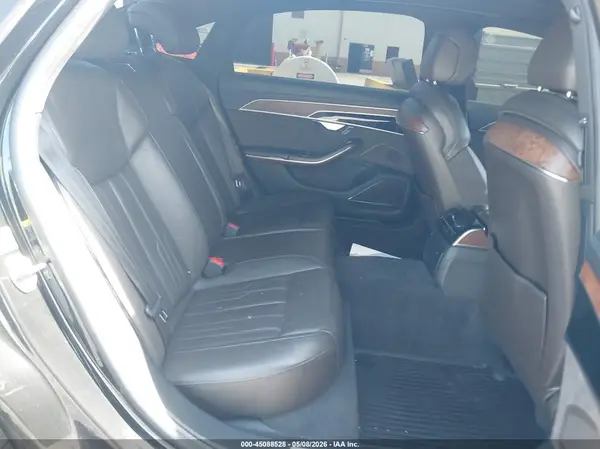 WAU8DAF80KN015191 2019 AUDI A8 - Image 8