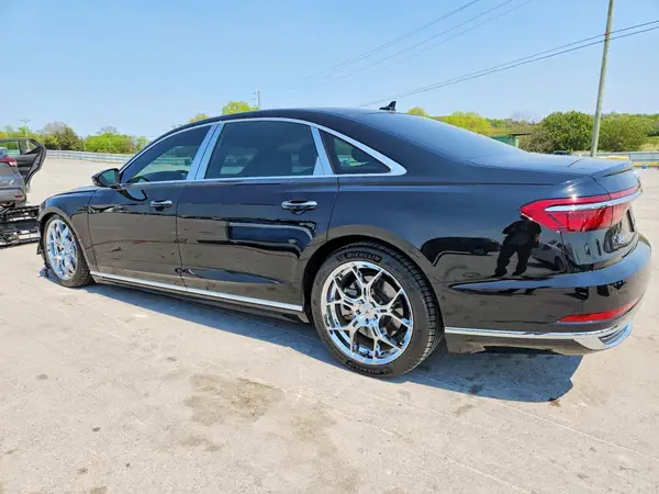 WAU8DAF80KN017216 2019 AUDI A8 - Image 2