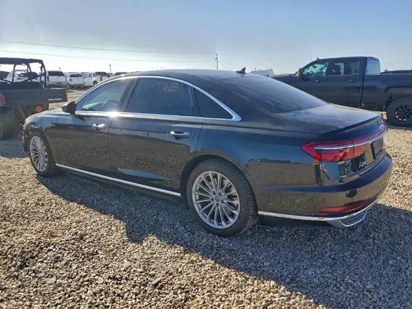 WAU8DAF82KN010106 2019 AUDI A8 - Image 2