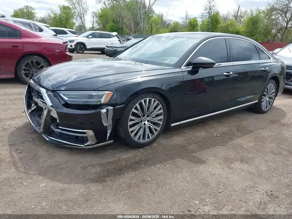 WAU8DAF83KN023379 2019 AUDI A8 - Image 2