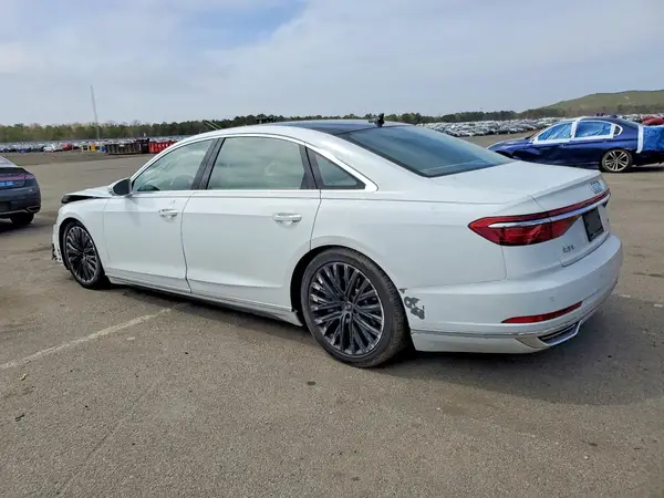 WAU8DAF84KN016974 2019 AUDI A8 - Image 2