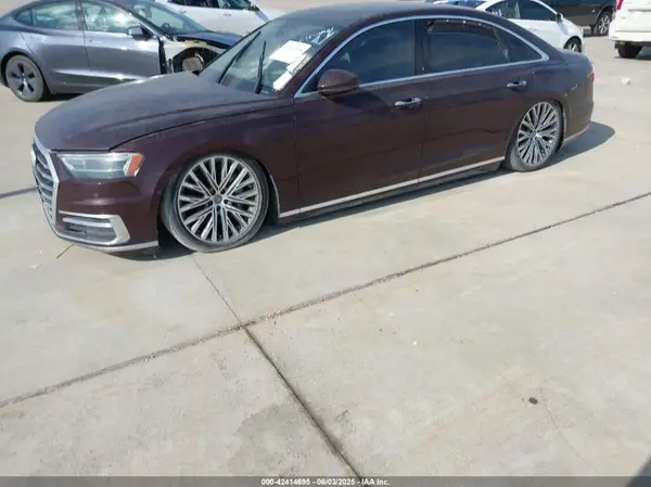 WAU8DAF85KN004784 2019 AUDI A8 - Image 2