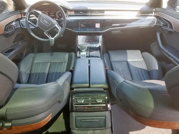 WAU8DAF85KN010522 2019 AUDI A8 - Image 8