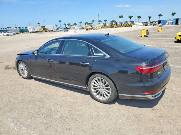 WAU8DAF85KN017664 2019 AUDI A8 - Image 2