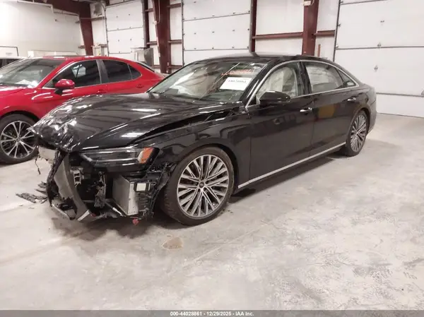 WAU8DAF85MN004206 2021 AUDI A8 - Image 2
