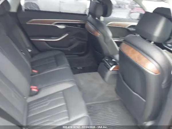WAU8DAF85MN015562 2021 AUDI A8 - Image 8
