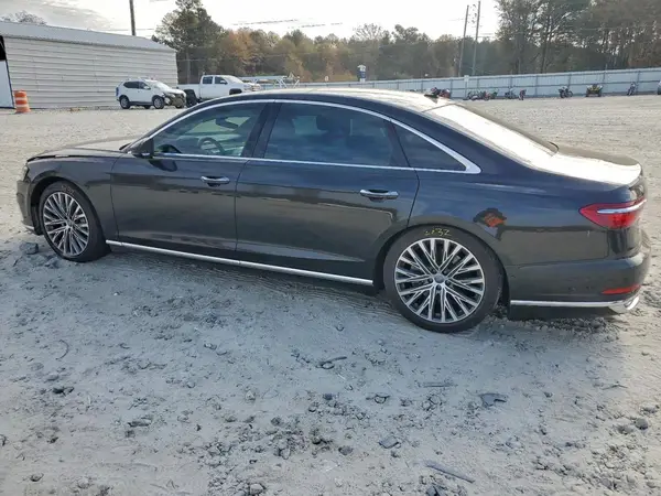 WAU8DAF86KN006849 2019 AUDI A8 - Image 2