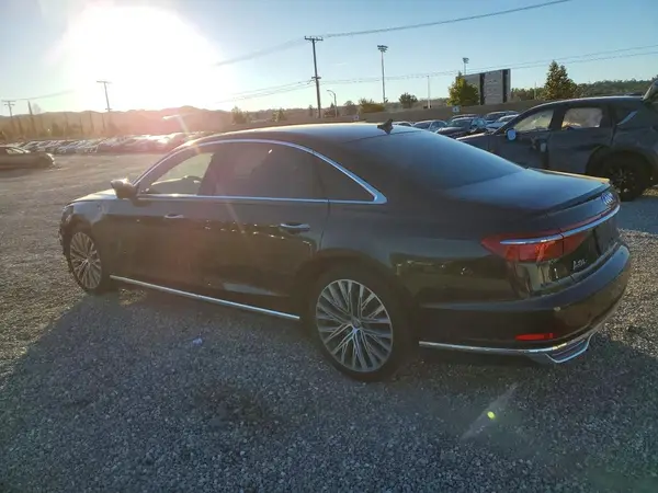 WAU8DAF86KN017382 2019 AUDI A8 - Image 2