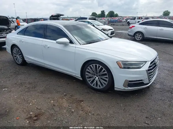 WAU8DAF86MN015358 2021 AUDI A8 - Image 1