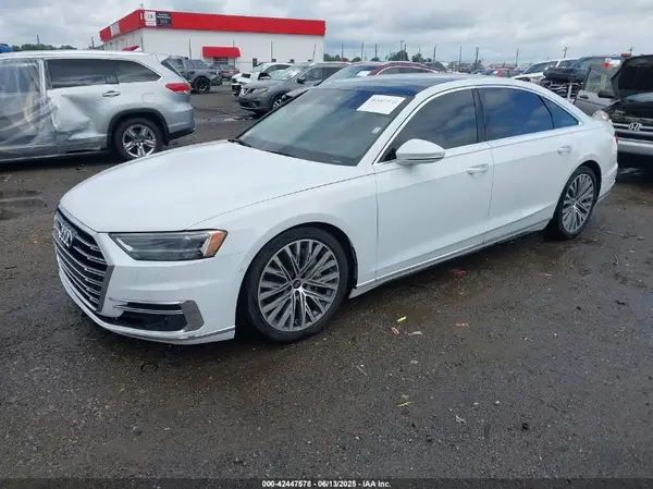 WAU8DAF86MN015358 2021 AUDI A8 - Image 2