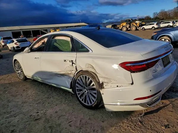 WAU8DAF86MN028319 2021 AUDI A8 - Image 2
