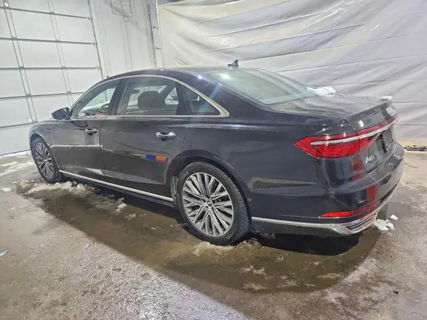 WAU8DAF87KN009548 2019 AUDI A8 - Image 2