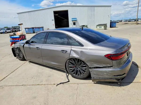 WAU8DAF87KN012109 2019 AUDI A8 - Image 2