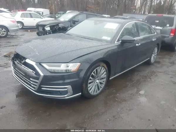 WAU8DAF88KN001314 2019 AUDI A8 - Image 2