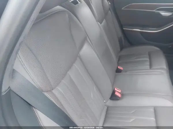 WAU8DAF88KN001314 2019 AUDI A8 - Image 8