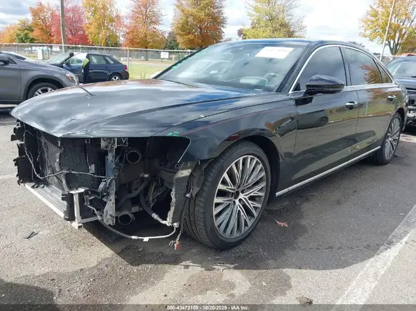 WAU8DAF88KN005587 2019 AUDI A8 - Image 2
