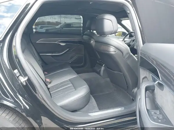 WAU8DAF88KN005587 2019 AUDI A8 - Image 8
