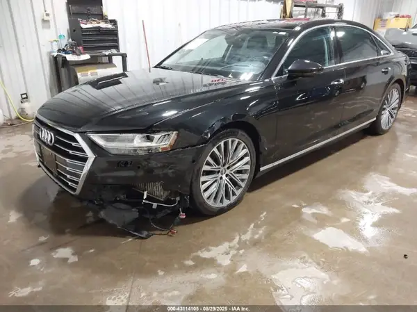 WAU8DAF88KN005959 2019 AUDI A8 - Image 2