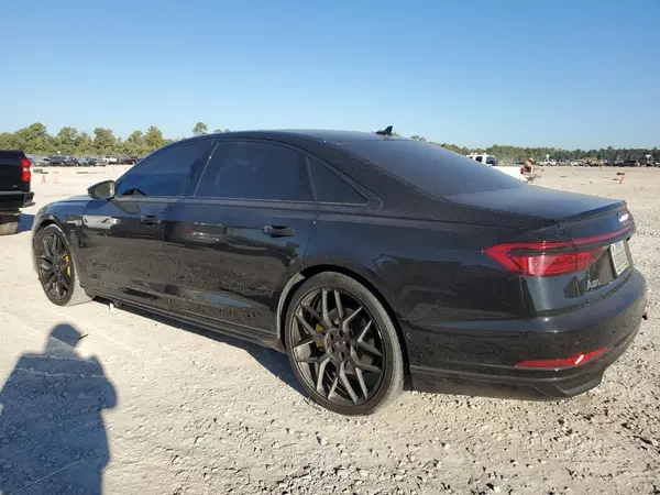 WAU8DAF88KN009879 2019 AUDI A8 - Image 2