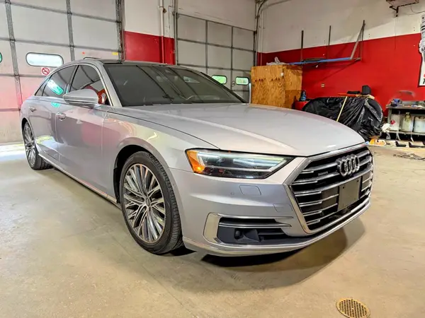 WAU8DAF88KN017447 2019 AUDI A8 - Image 1