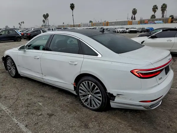 WAU8DAF88KN023345 2019 AUDI A8 - Image 2
