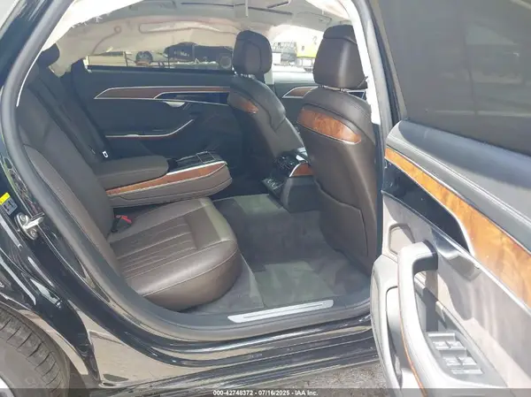 WAU8DAF89KN005520 2019 AUDI A8 - Image 8