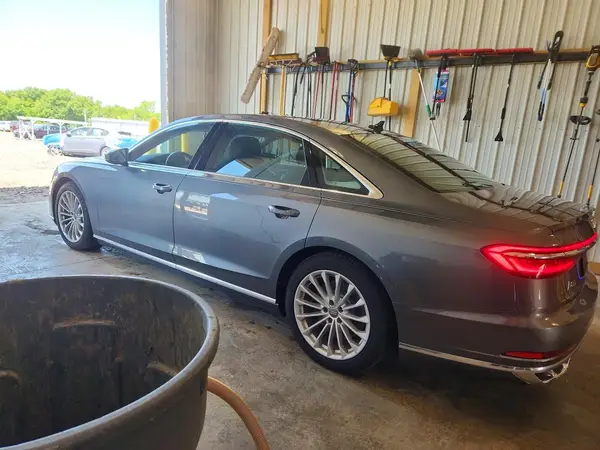 WAU8DAF89KN010930 2019 AUDI A8 - Image 2